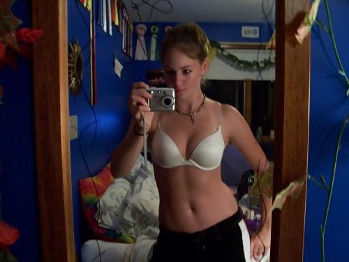 25P Bra Babes 100