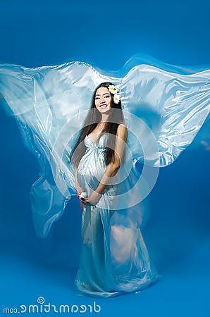 25P Pregnant Women In Satin