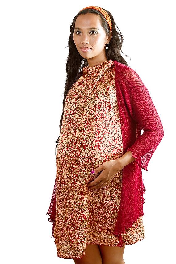 25P Pregnant Women In Satin