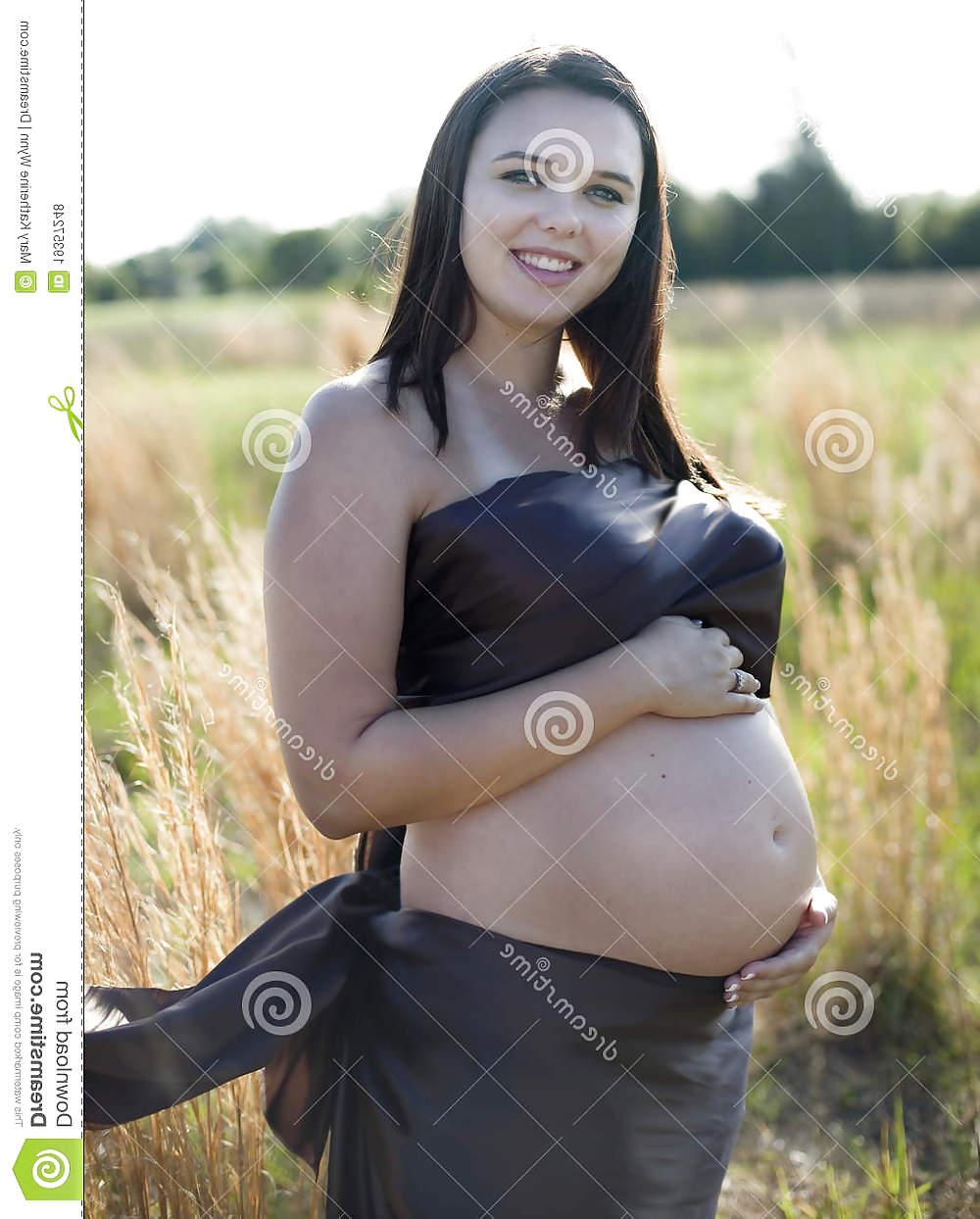 25P Pregnant Women In Satin