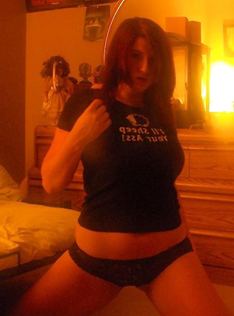 8P Pretty Amateur RedHead 1