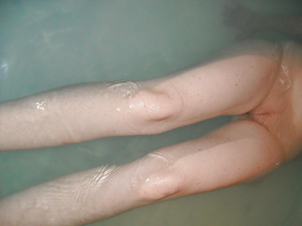 9P Sexy wife in hot tub and sauuna
