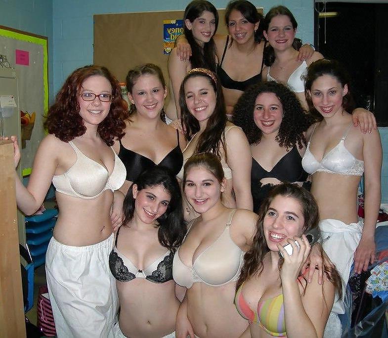 25P Bra Babes 102