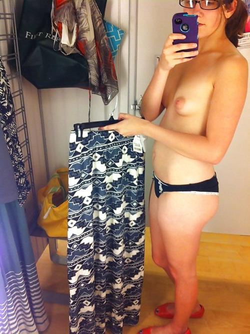 25P Changing Room Self Pics