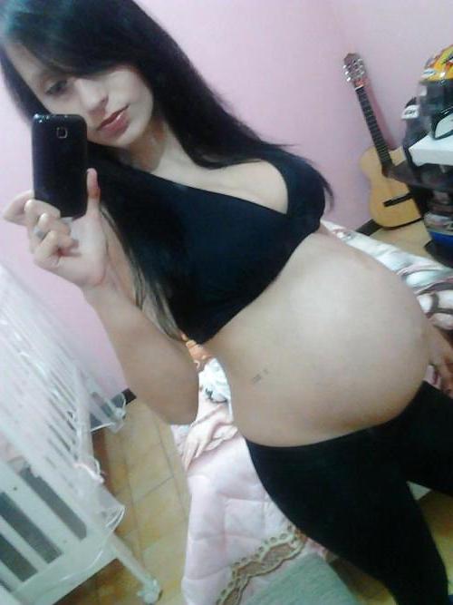 25P My favorite pregnant moms in thongs and nightgowns