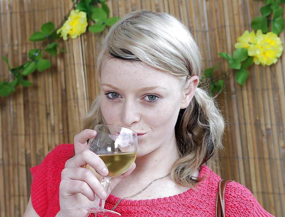 15P Pretty Blonde 25