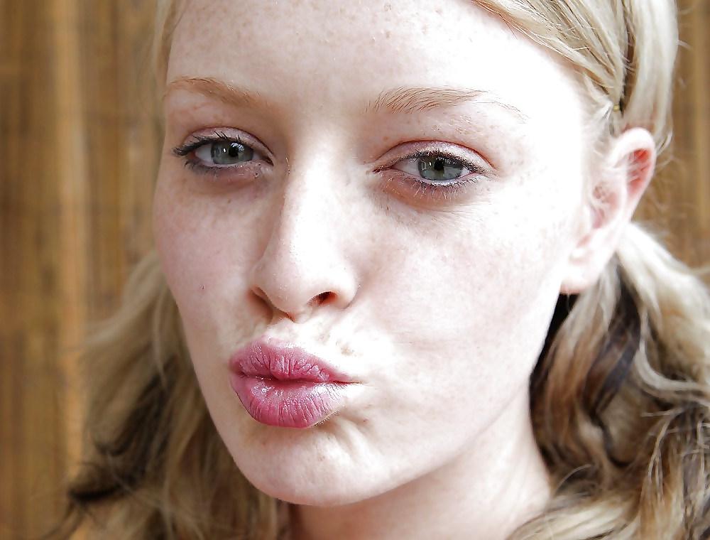 15P Pretty Blonde 25