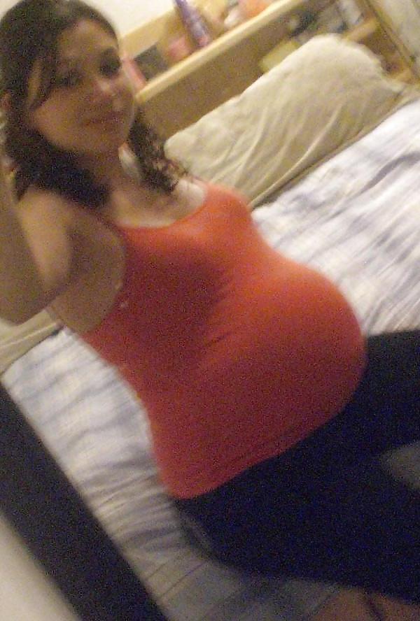 13P Another awesome PREGNANT teen selfshot