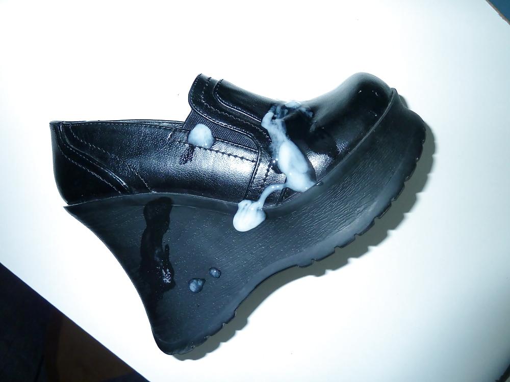 14P Cum on Girlsfriends Shoes