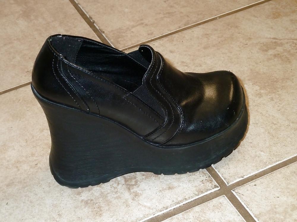 14P Cum on Girlsfriends Shoes