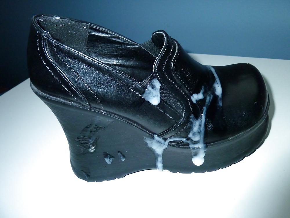 14P Cum on Girlsfriends Shoes
