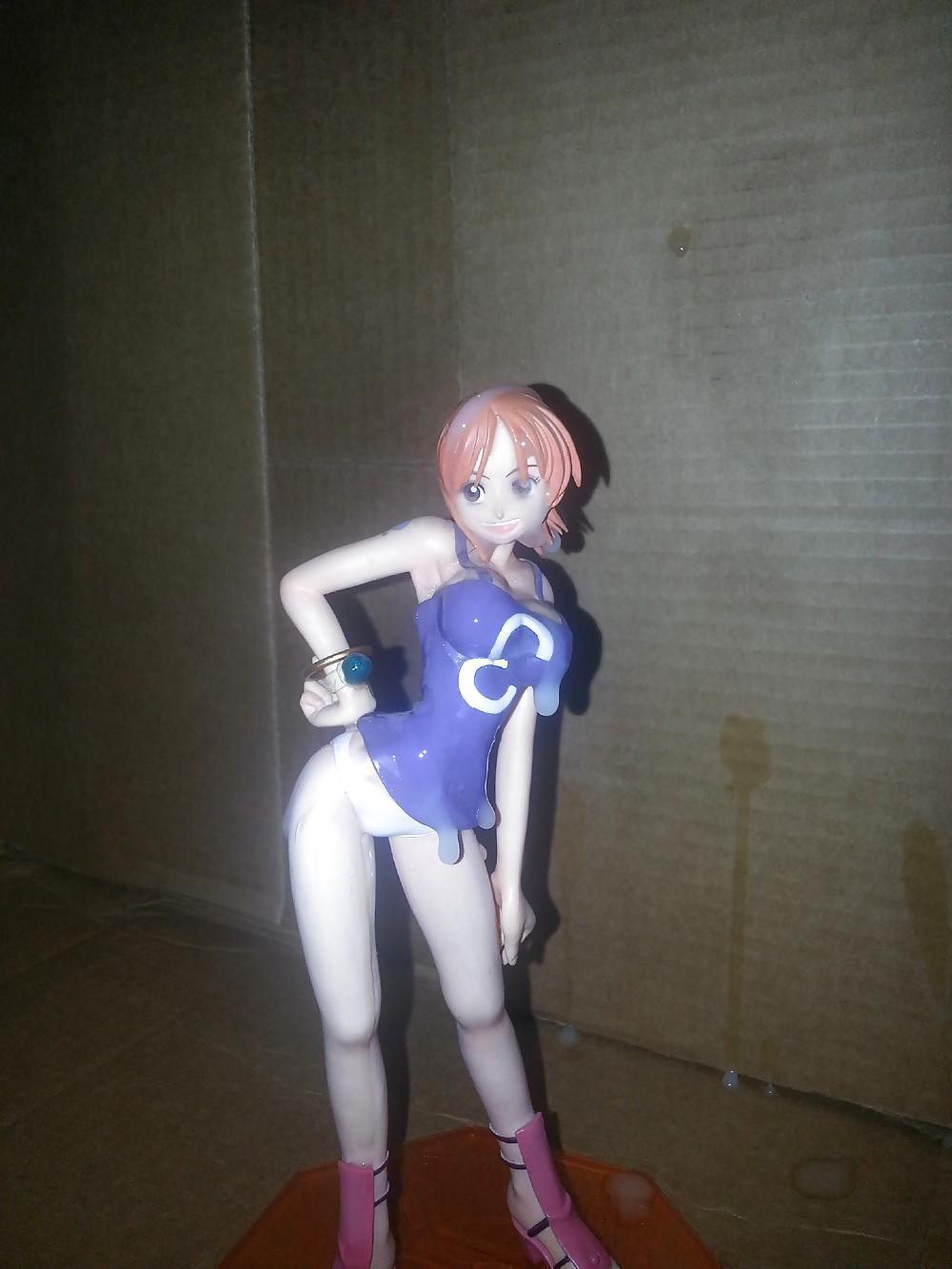 25P Semen on figures