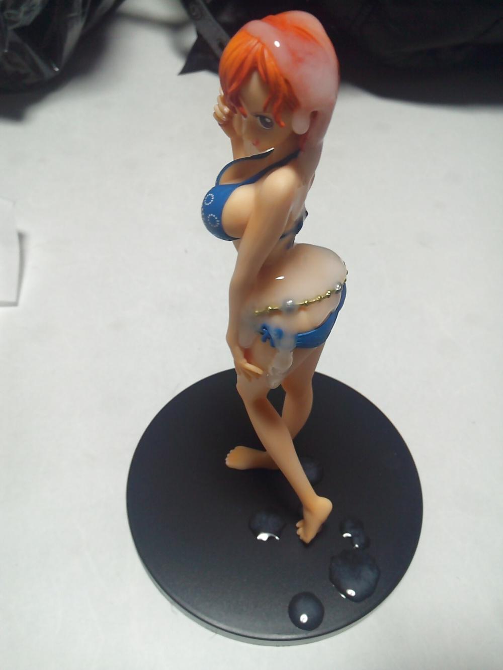 25P Semen on figures
