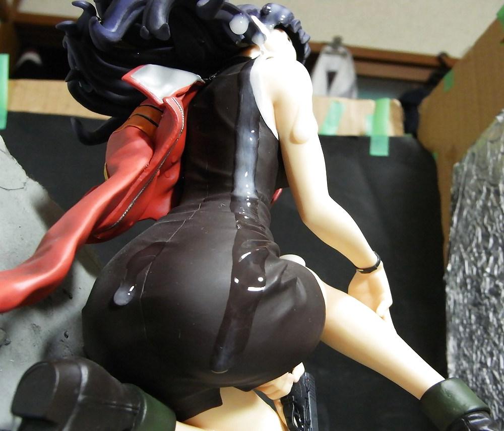 25P Semen on figures