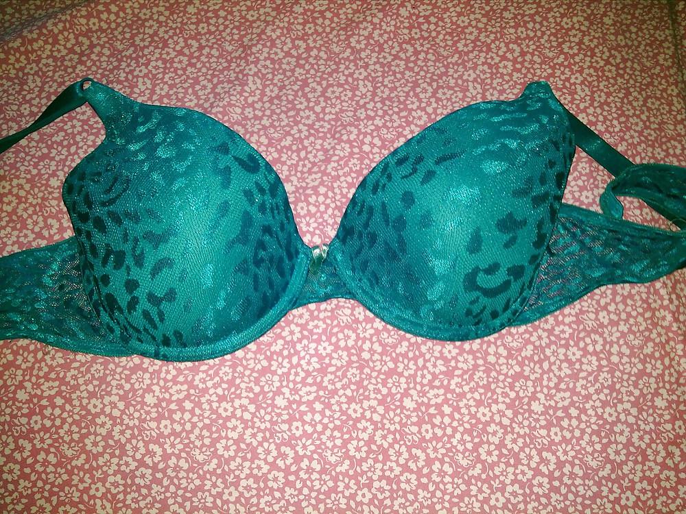 16P Los calzones y bra de mi vecina
