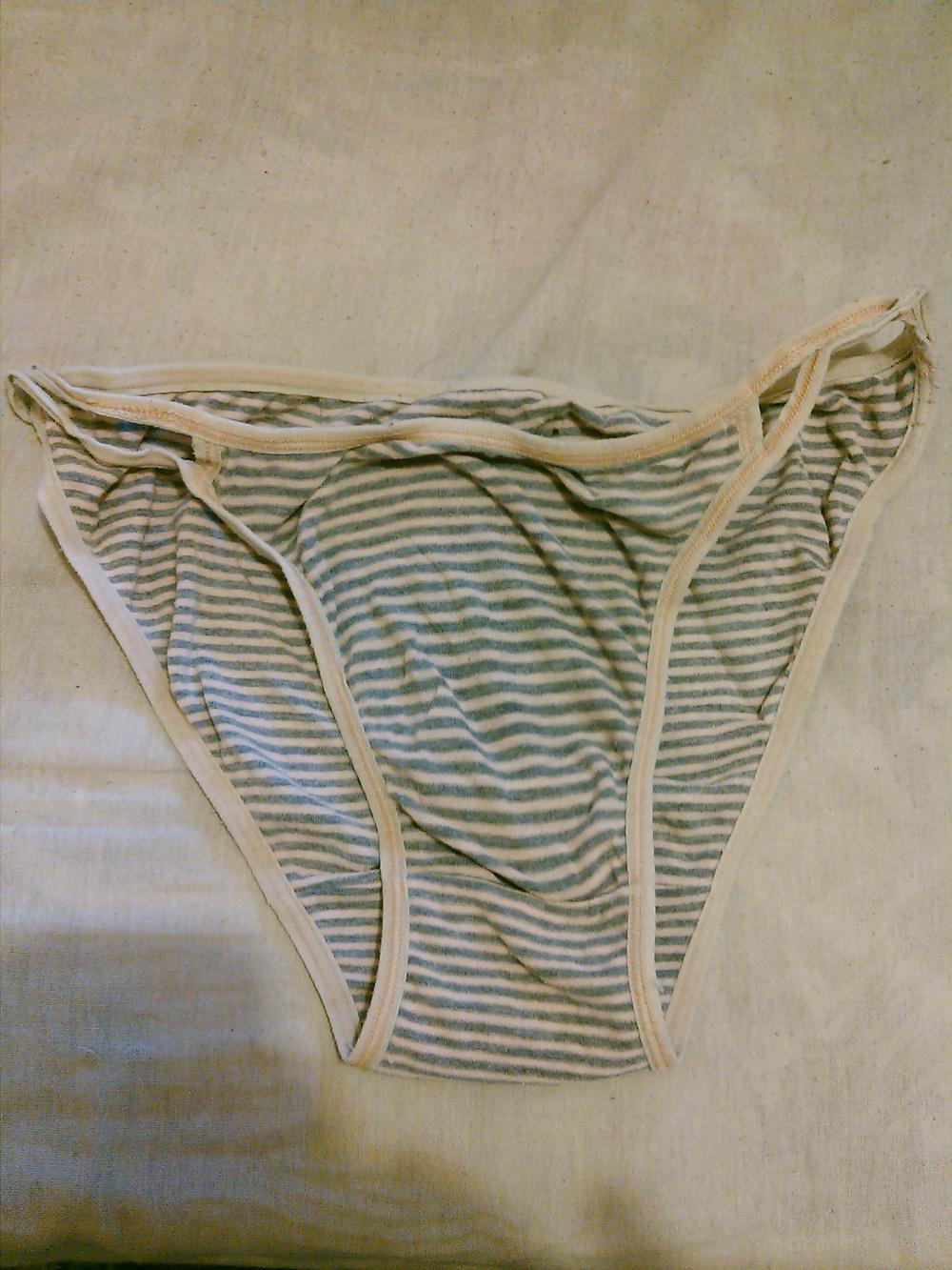 16P Los calzones y bra de mi vecina