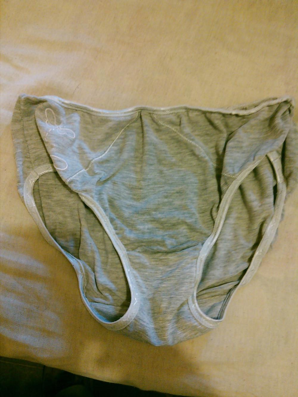 16P Los calzones y bra de mi vecina