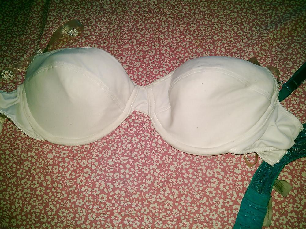 16P Los calzones y bra de mi vecina