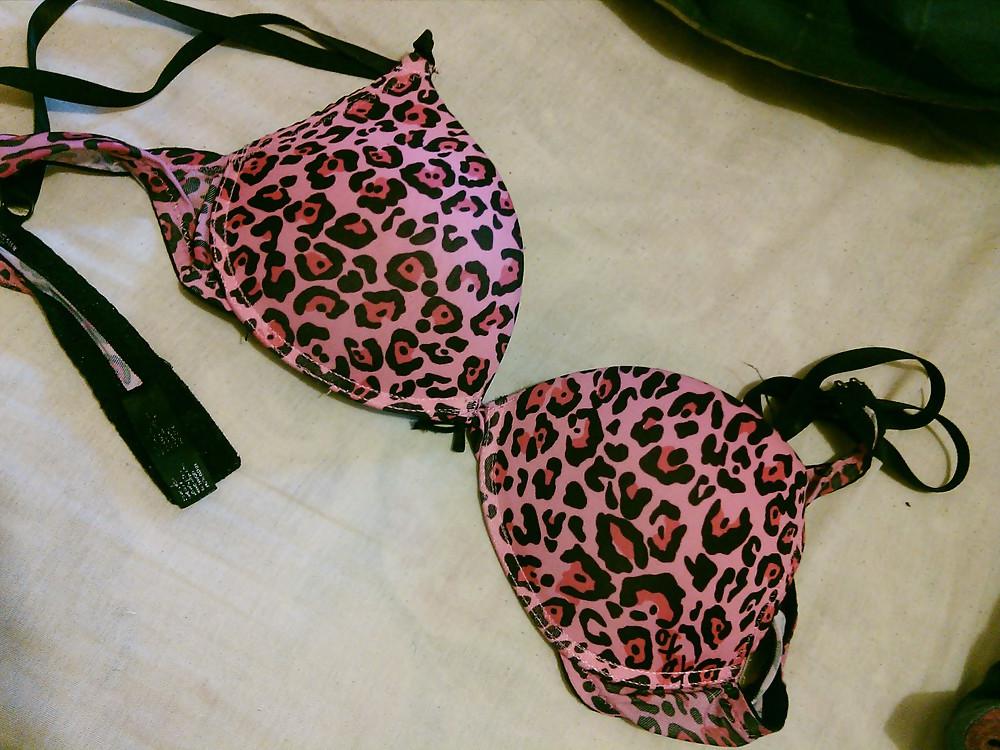 16P Los calzones y bra de mi vecina