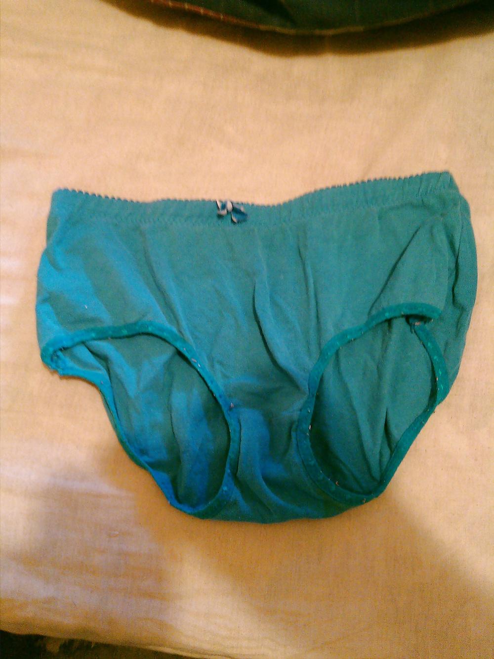 16P Los calzones y bra de mi vecina