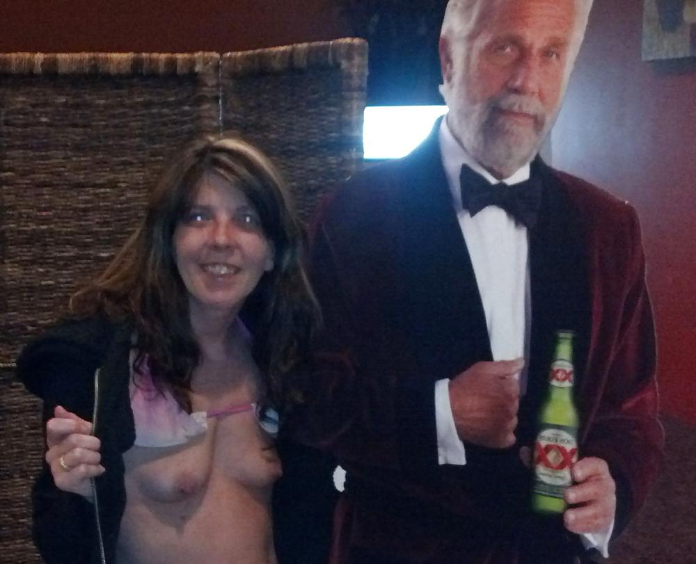 9P Flashing Hard Nipples At The Bar