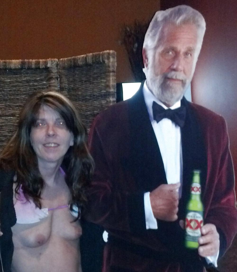 9P Flashing Hard Nipples At The Bar