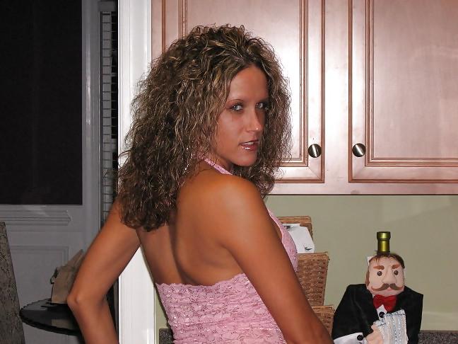 18P Pretty Amateur Blonde 32
