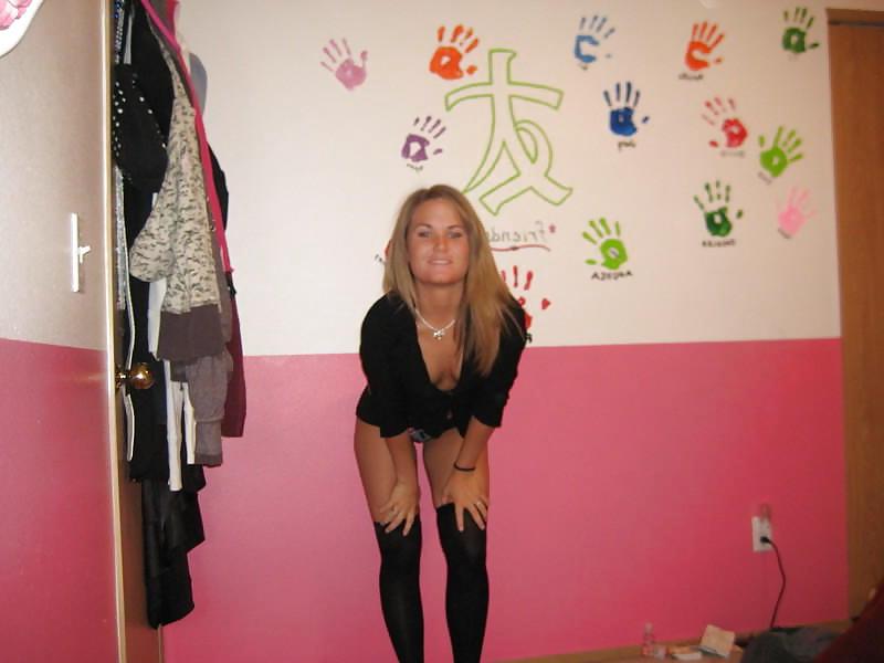 25P Pretty Amateur Blonde 35