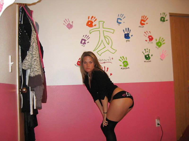 25P Pretty Amateur Blonde 35