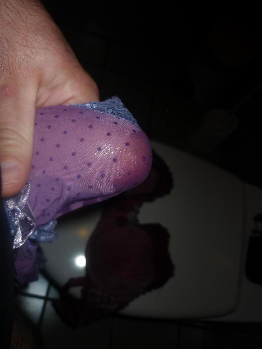 25P Cum on a friends' Wife Bra and panties