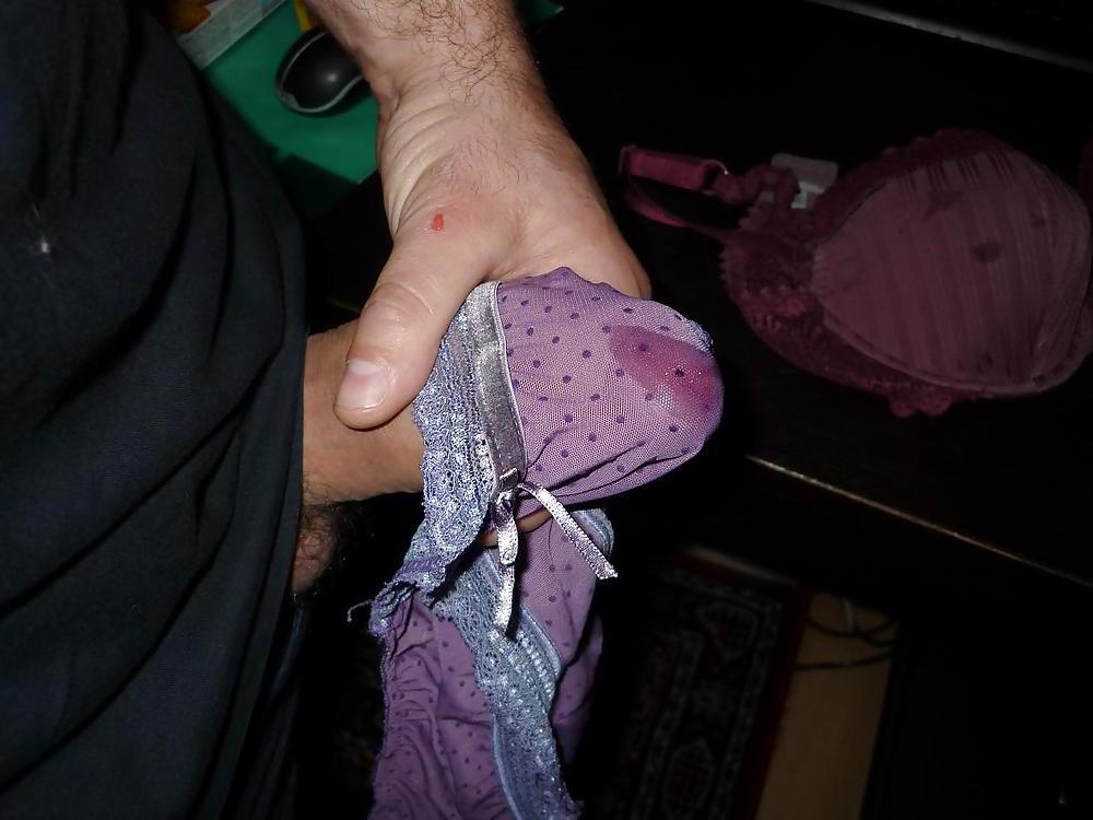 25P Cum on a friends' Wife Bra and panties