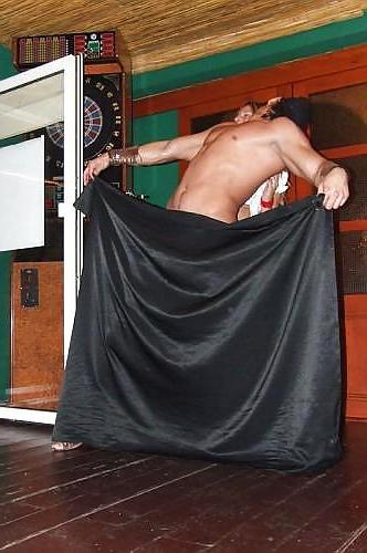 25P Women and Gladiator Male Stripper (Real party-CFNM)