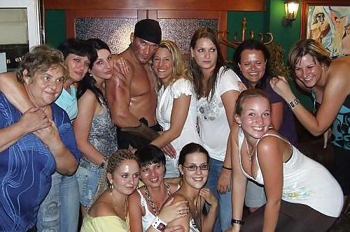 25P Women and Gladiator Male Stripper (Real party-CFNM)
