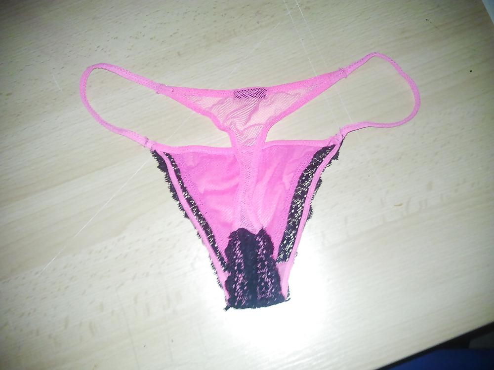 11P Pretty thong 