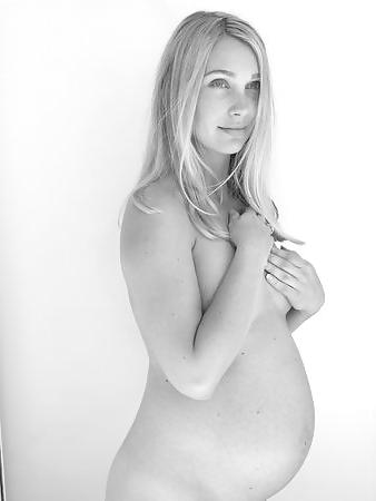 25P Pregnant Nude Panties n Bras
