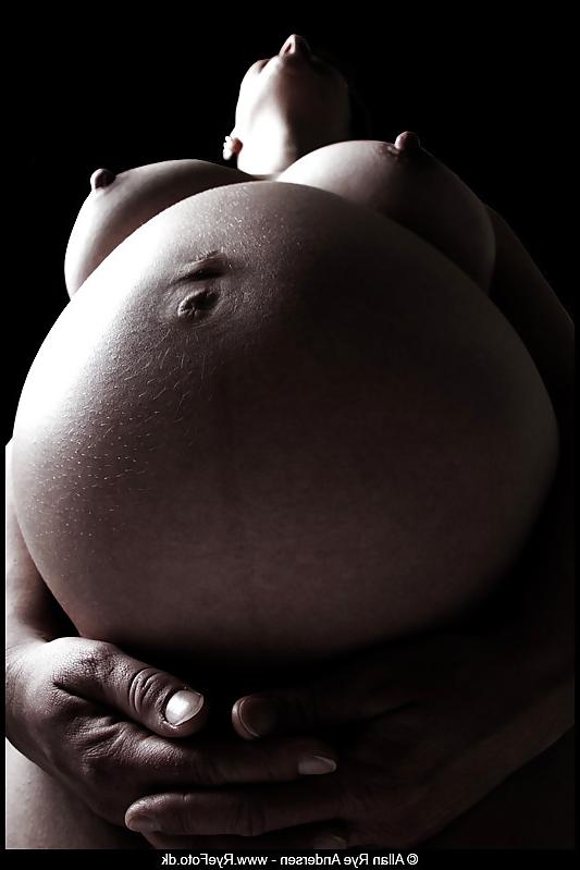 25P Pregnant Nude Panties n Bras