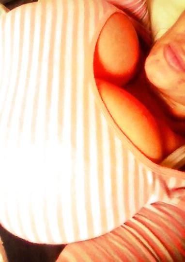 25P Brooke: Babe with Huge Fake Tits!