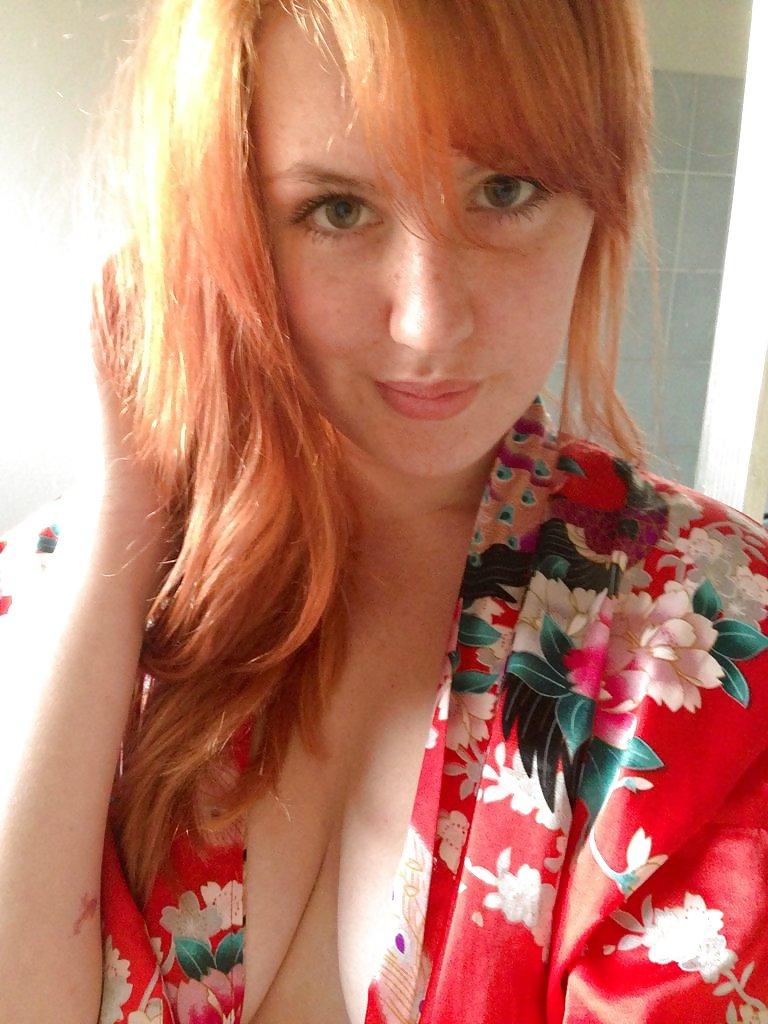 7P Hot Redhead Girlfriend