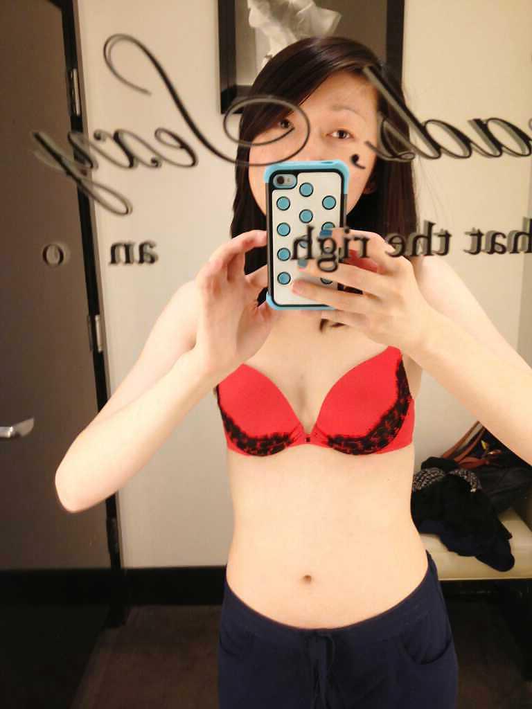 10P Dressing room tease
