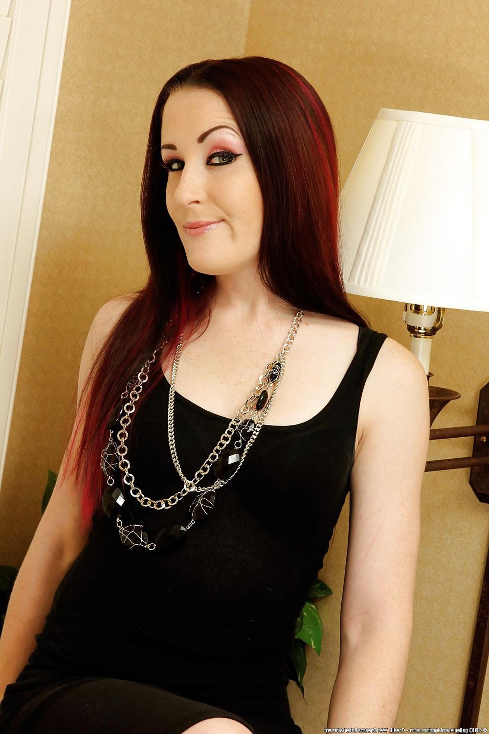 25P Miley (1)Hot Gothic Girl, Big Pussy Lips (Boots,Foot Fetish)