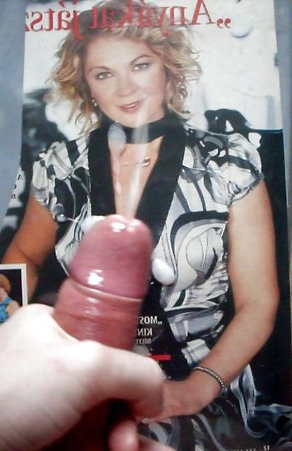 25P Cum on hungarian celebs