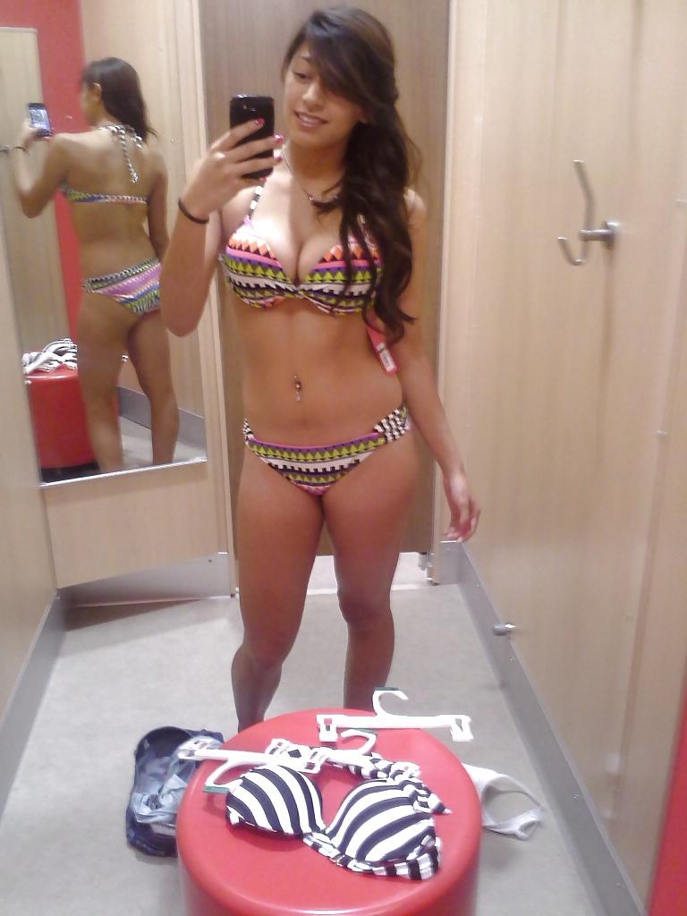 25P Changing Room Hotties