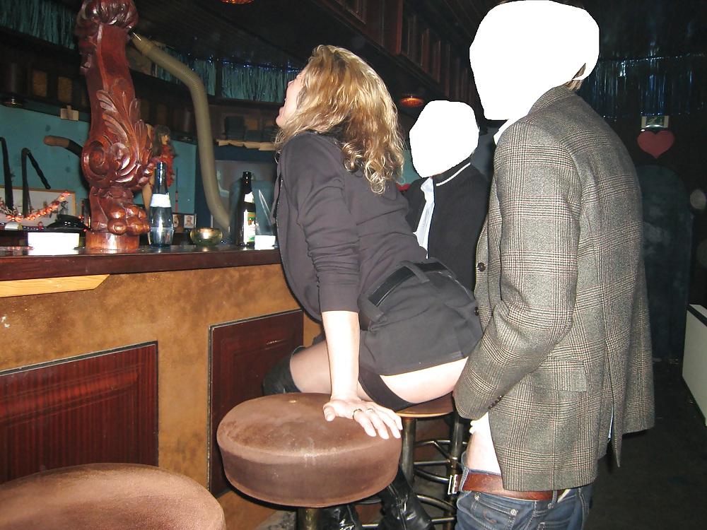 11P Julia die Ficksau wird in der Bar abgefickt