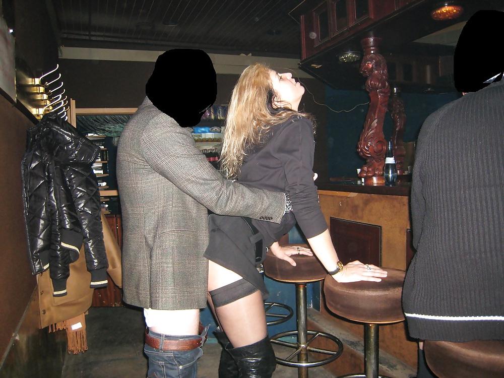 11P Julia die Ficksau wird in der Bar abgefickt