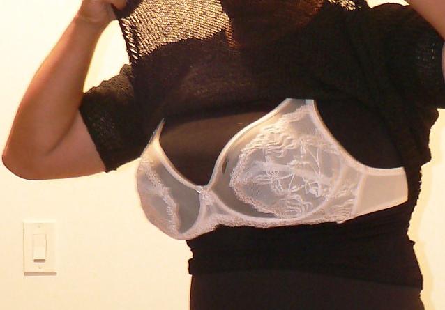 25P Taking Off Black Shirt (Showing Bra)