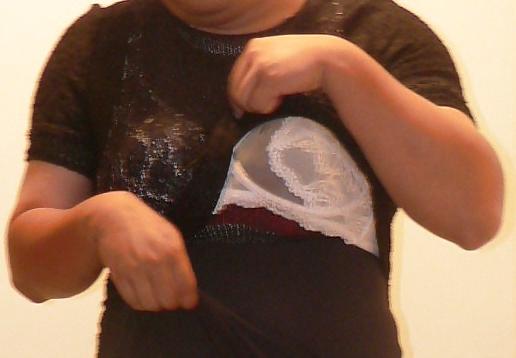 25P Taking Off Black Shirt (Showing Bra)