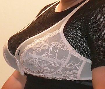 25P Taking Off Black Shirt (Showing Bra)