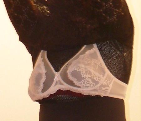 25P Taking Off Black Shirt (Showing Bra)