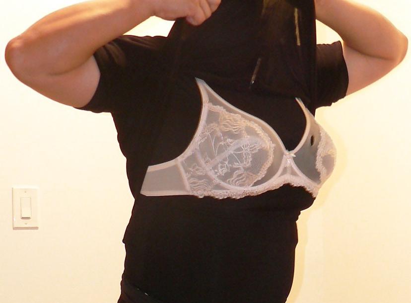 25P Taking Off Black Shirt (Showing Bra)
