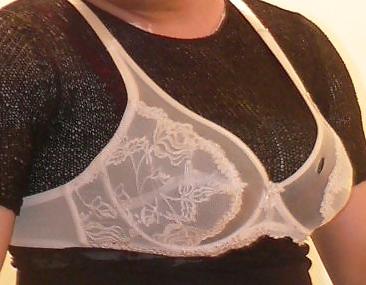 25P Taking Off Black Shirt (Showing Bra)